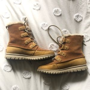 Women’s SOREL boots size 7